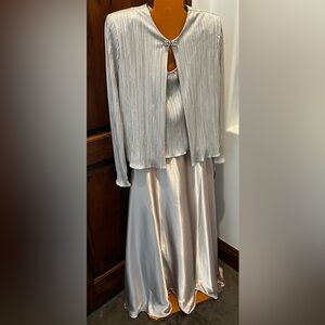 2pc gown MOB MOG wedding guest dress jacket champagne size 10 CACHET